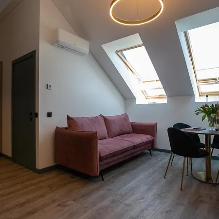 M8 Stylish One-bedroom Apartment *