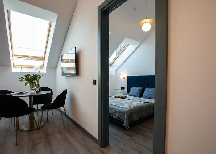 M8 Stylish One-bedroom *