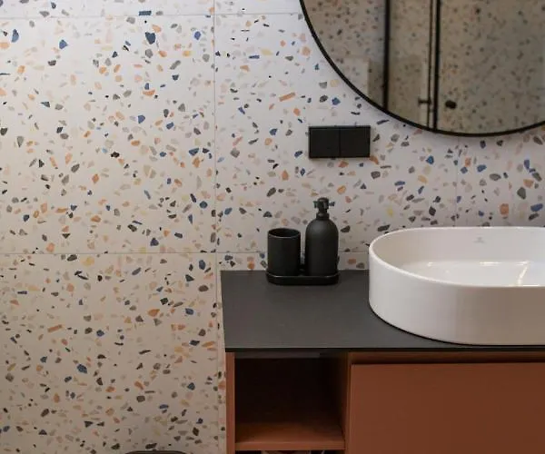 M8 Stylish One-bedroom Daire Kaunas